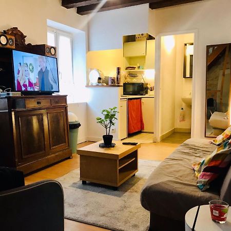 Lovely Duplex In The Center Of ฟงแตนโบล ภายนอก รูปภาพ