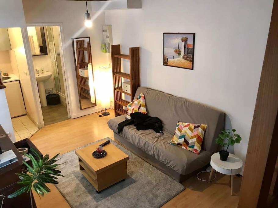Lovely Duplex In The Center Of ฟงแตนโบล ภายนอก รูปภาพ